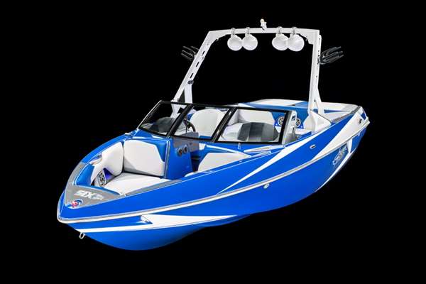 2016-Axis_T22_studio-front_lowres