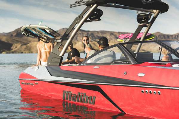 2019_Malibu_21MLX_Chilling