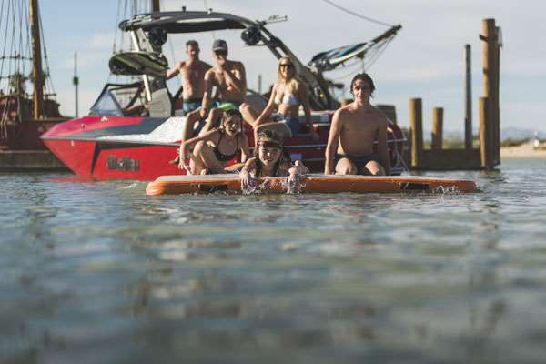 2019_Malibu_21MLX_Malibu_Life