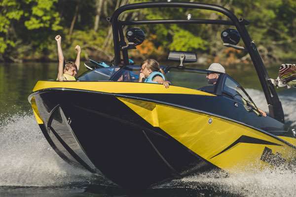 2019_Malibu_21VLX_Pickle_Fork