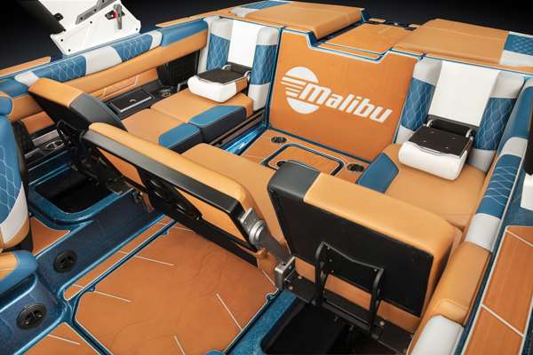 M220_Rear_View_Seating